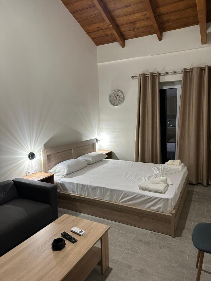 Lithino Rooms Kalamata Extérieur photo