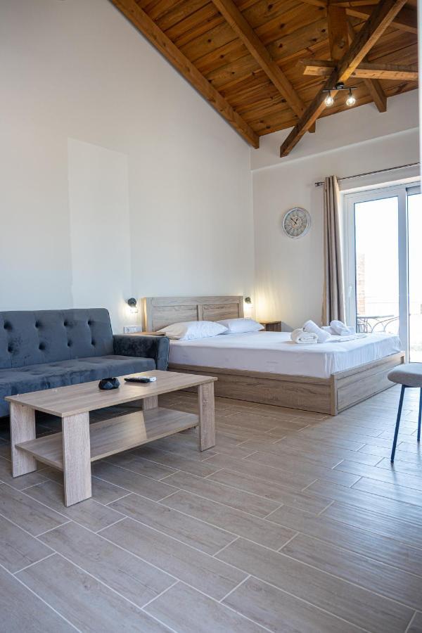 Lithino Rooms Kalamata Extérieur photo