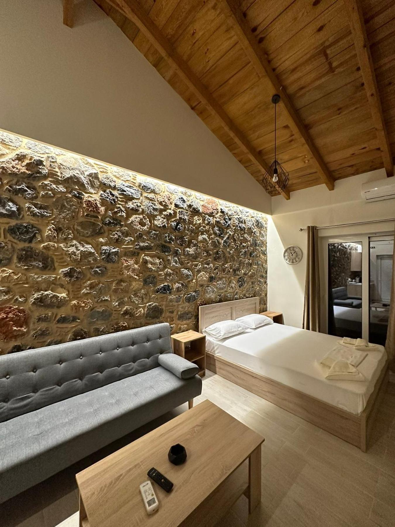 Lithino Rooms Kalamata Extérieur photo